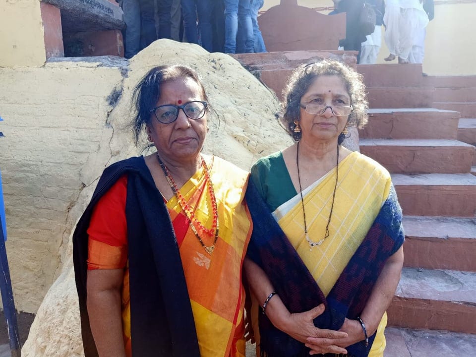 King and queen of sweden seeks worship on ganga ghat and see beauty of rishikesh photos