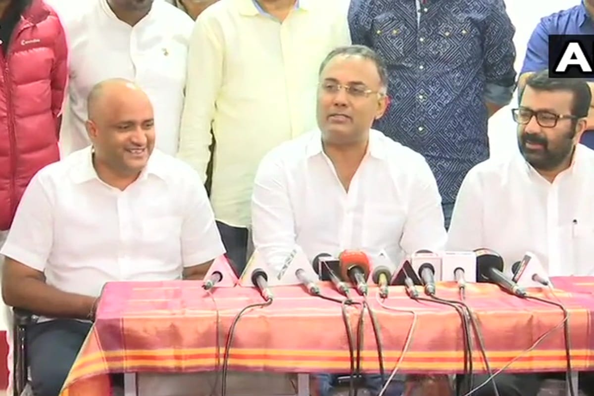 Corporator R Vasanth Kumar who joined BJP from Congress two days ago rejoins former party