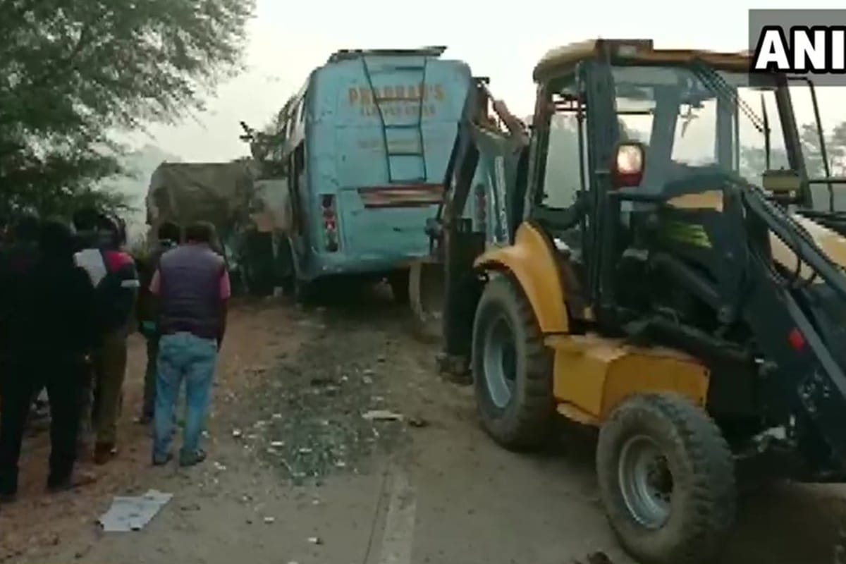 many died and injured in collision between truck and bus, rescue operations underway