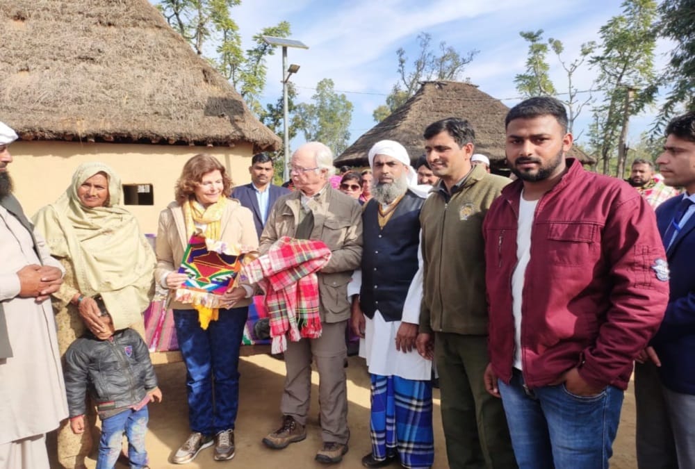 Queen of Sweden reached gujjar basti and demand kheer to eat in corbett national park