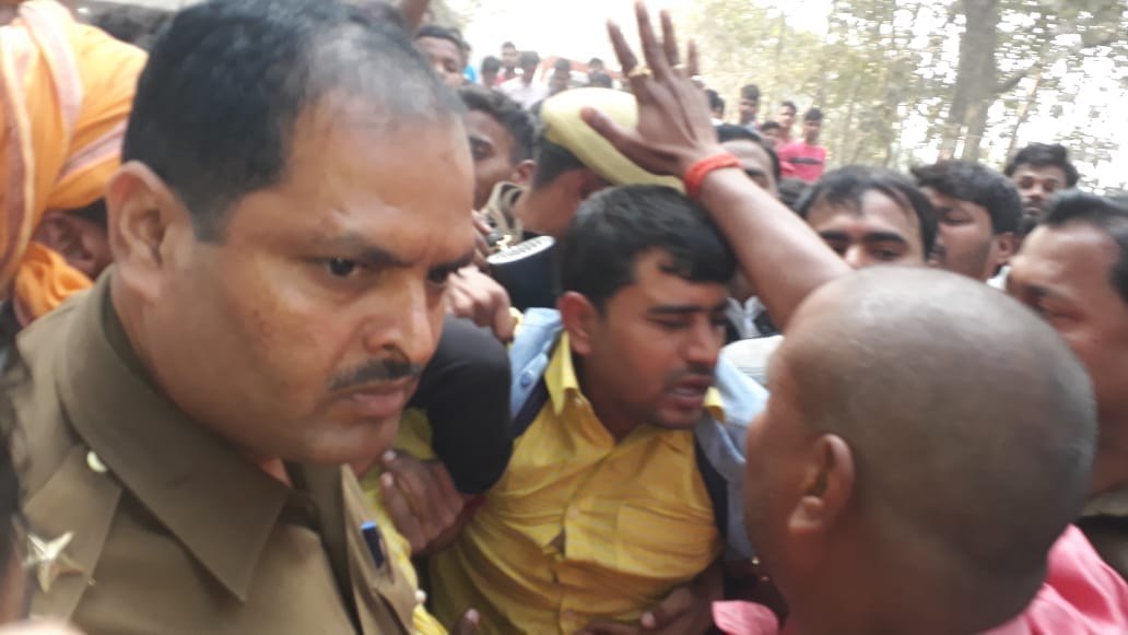 People adamant on self-immolation by burning pyre, accusing administration of false assurance