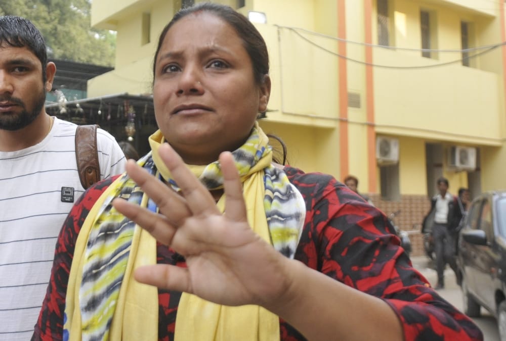 Padmashree Arunima Sinha becomes emotional after visiting unnao rape survivor of Unnao rape case.