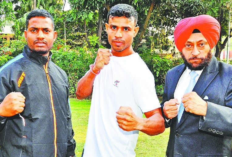 Indian Boxer Suresh Kumar Boxing Match with Pakistani Boxer Muhammad Bilal
