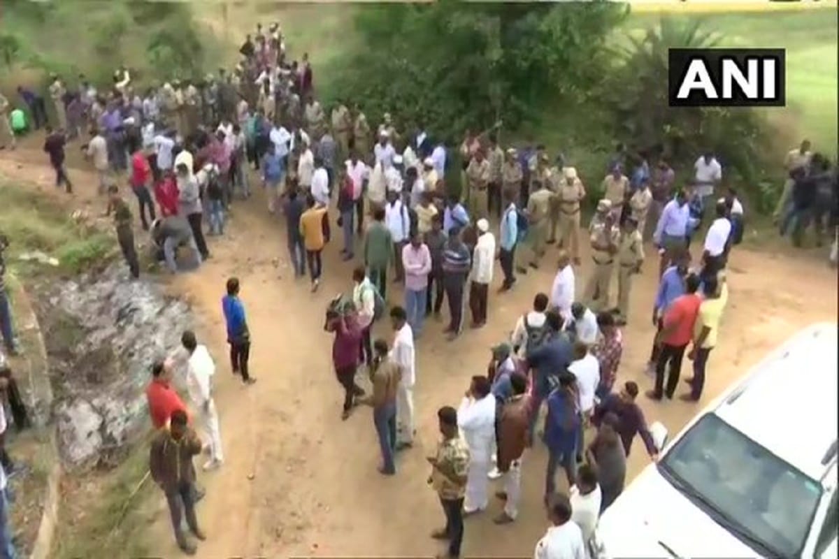 Hyderabad encounter family members of the accused are angry wife of one said kill me also