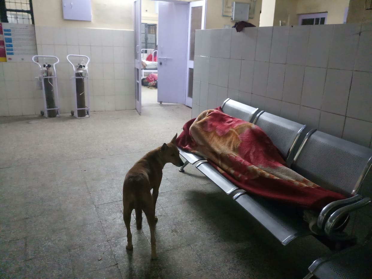 Medical staff falls asleep at night, patients suffering