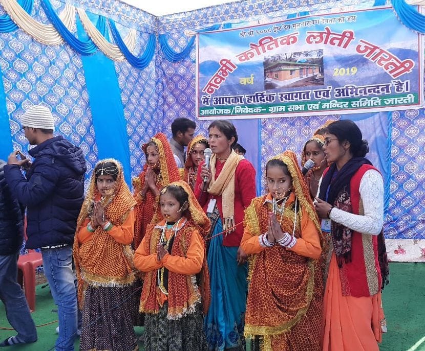 Adorable presentation at the Navami fair