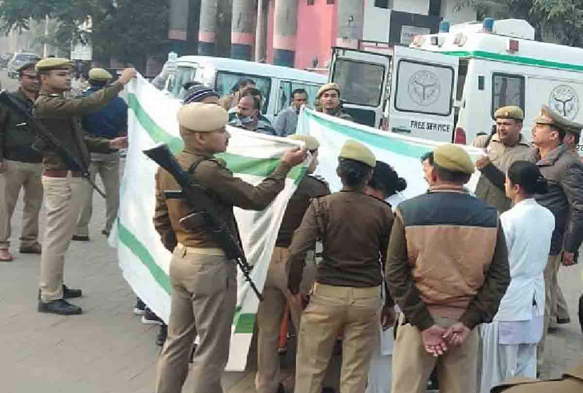 Unnao scandal: Under the pressure of Pradhan's husband, police  did not lodge fIR of misdeed victim