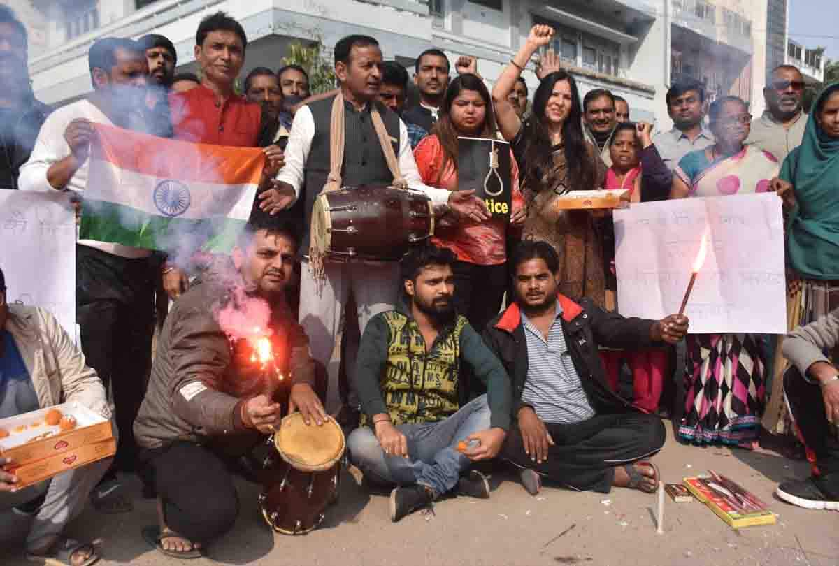 Women distributed sweets in the joy of Hyderabad Encounter