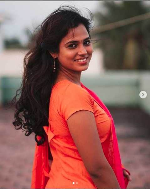 south indian actress ramya pandian semi nude photo leak