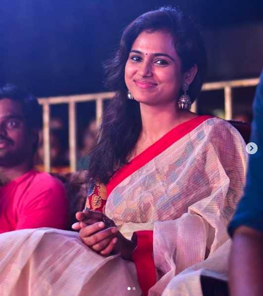 south indian actress ramya pandian semi nude photo leak