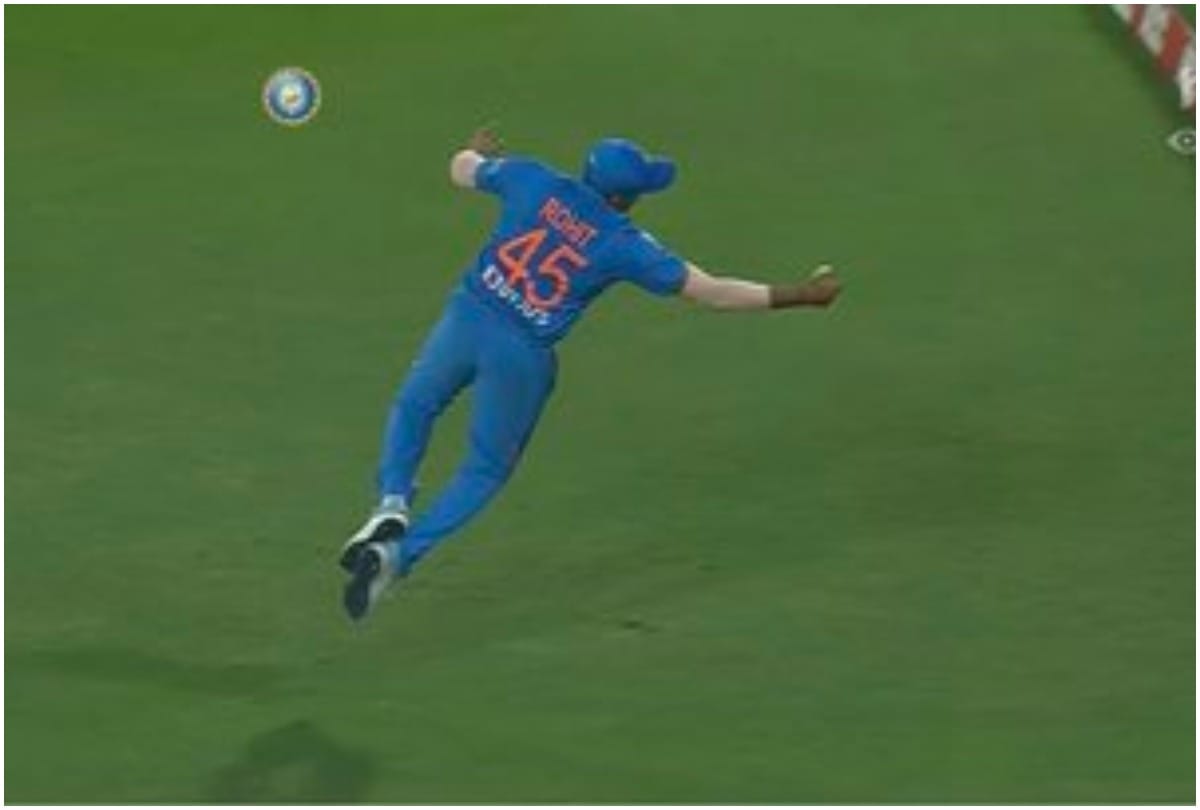 INDvWI Rohit Sharma magnificently Fielding dives and Save Runs at Boundary