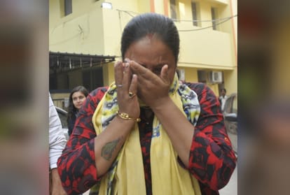 Unnao case victim in safdarjung hospital on ventilator cries for justice and punishment