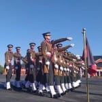 परेड के दौरान अफसर