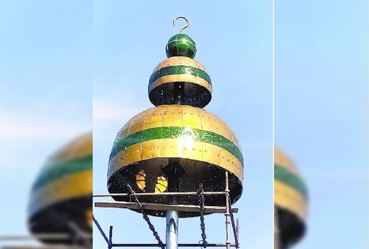 30 feet long jhumka of bareilly attracts people