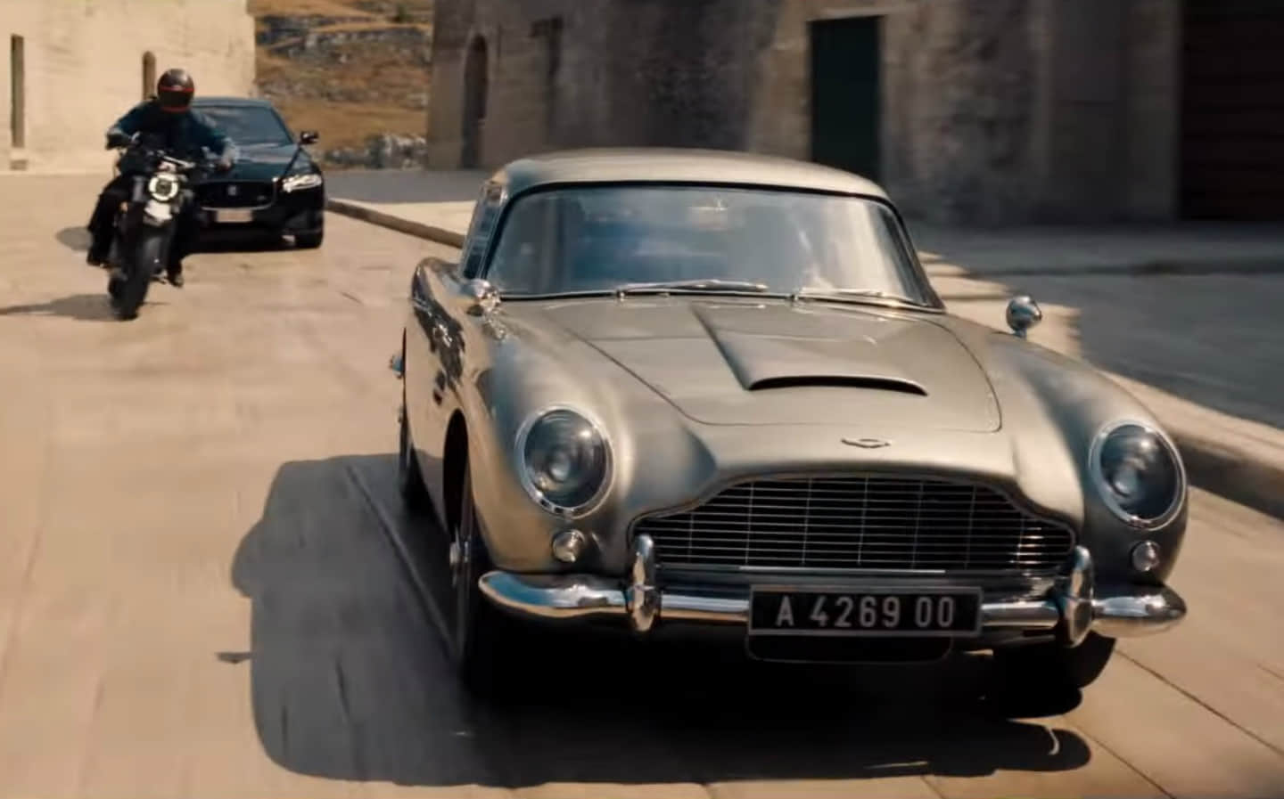 daniel craig James Bond 007 car collection in movie No Time To Die trailer