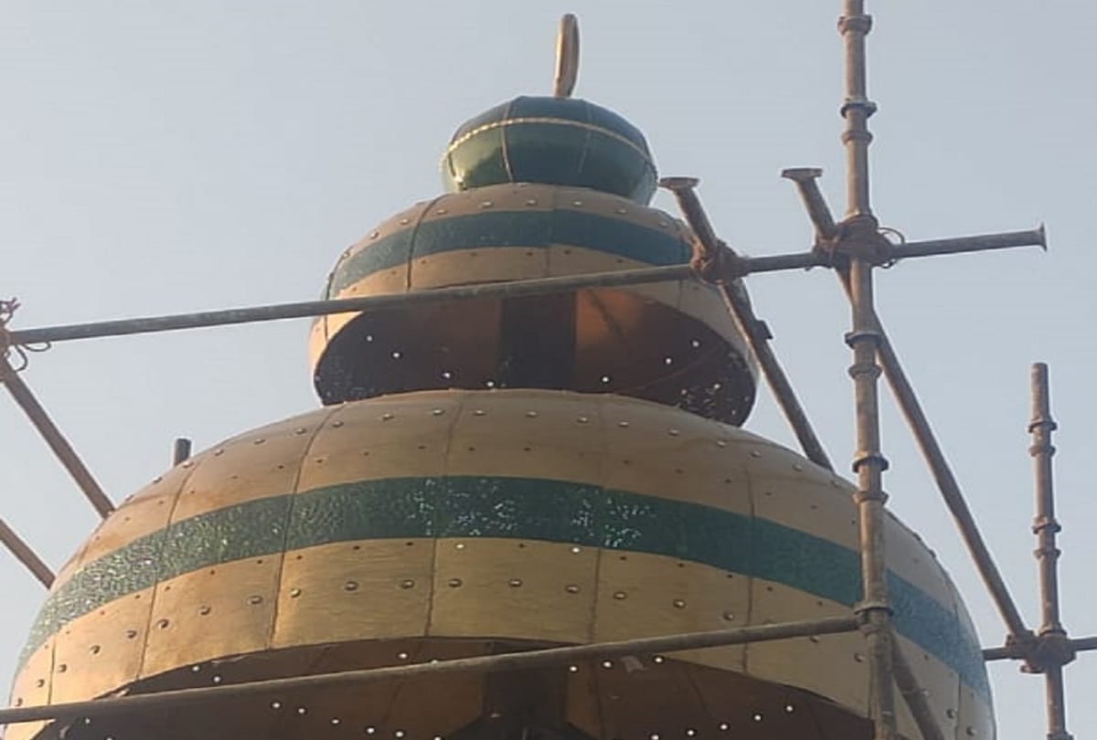 30 feet long jhumka of bareilly attracts people