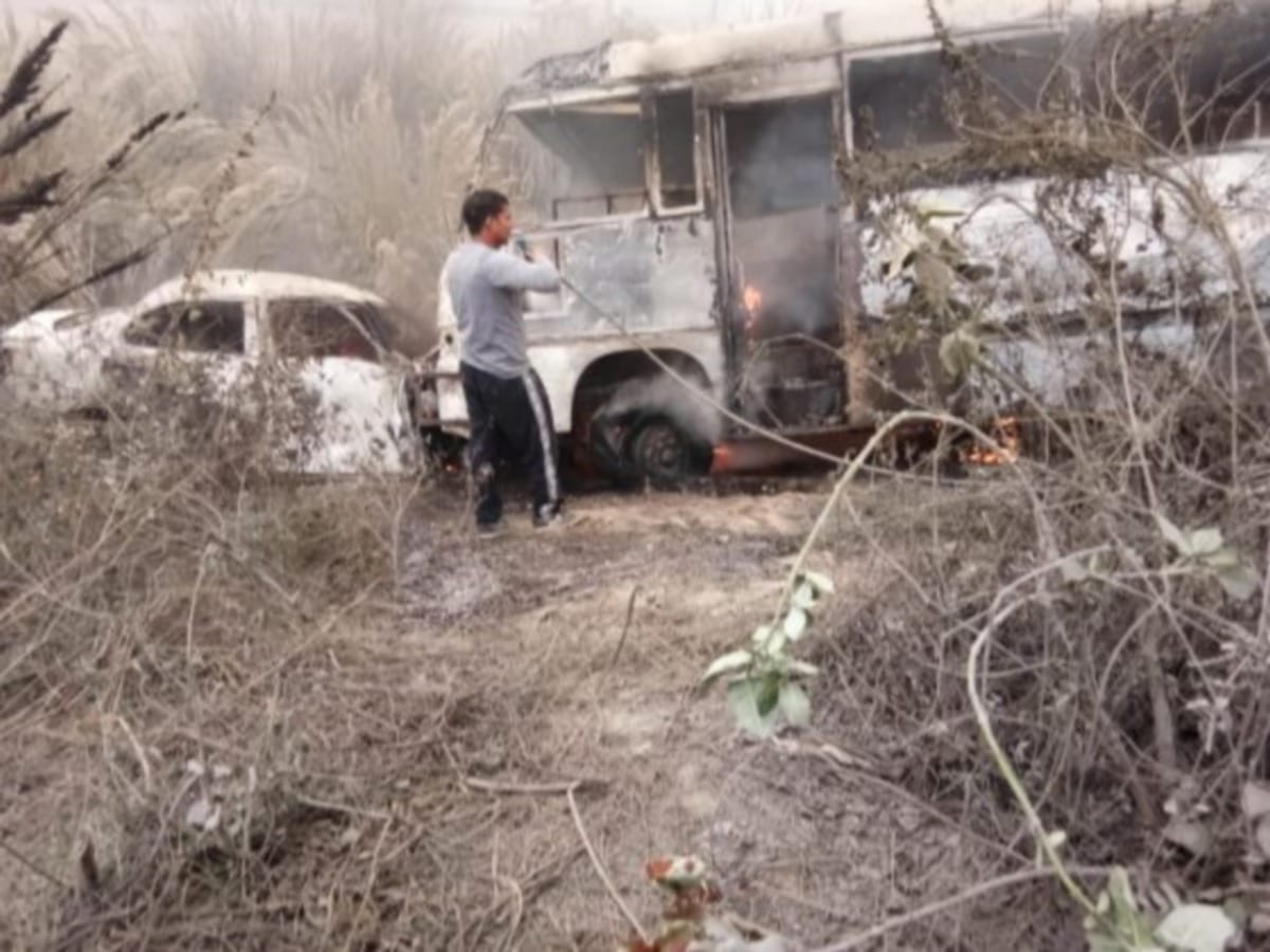 Bus overturned in chasm burnt car and bus jaunpur