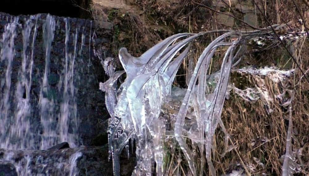 Uttarakhand due to cold winter canal freeze in hilly area