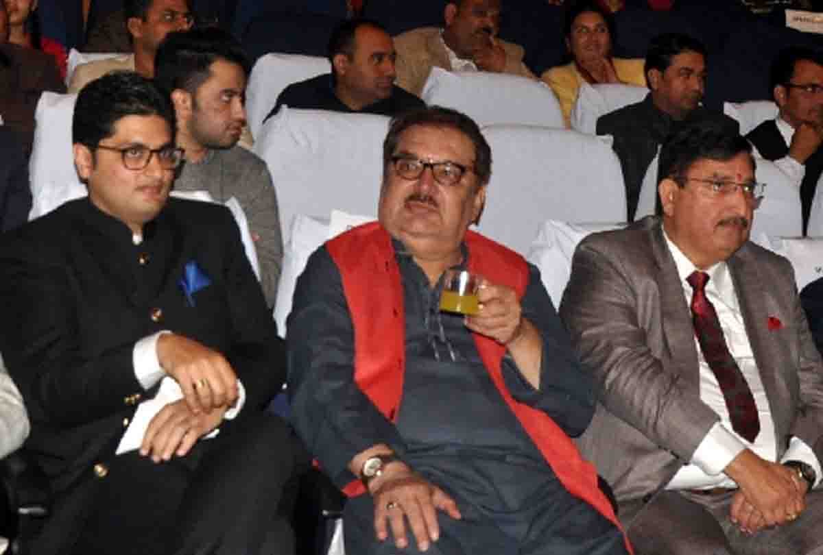 Actor Raza Murad said Relaxed by encounter of Accused of hyderabad, congratulate Telangana Police