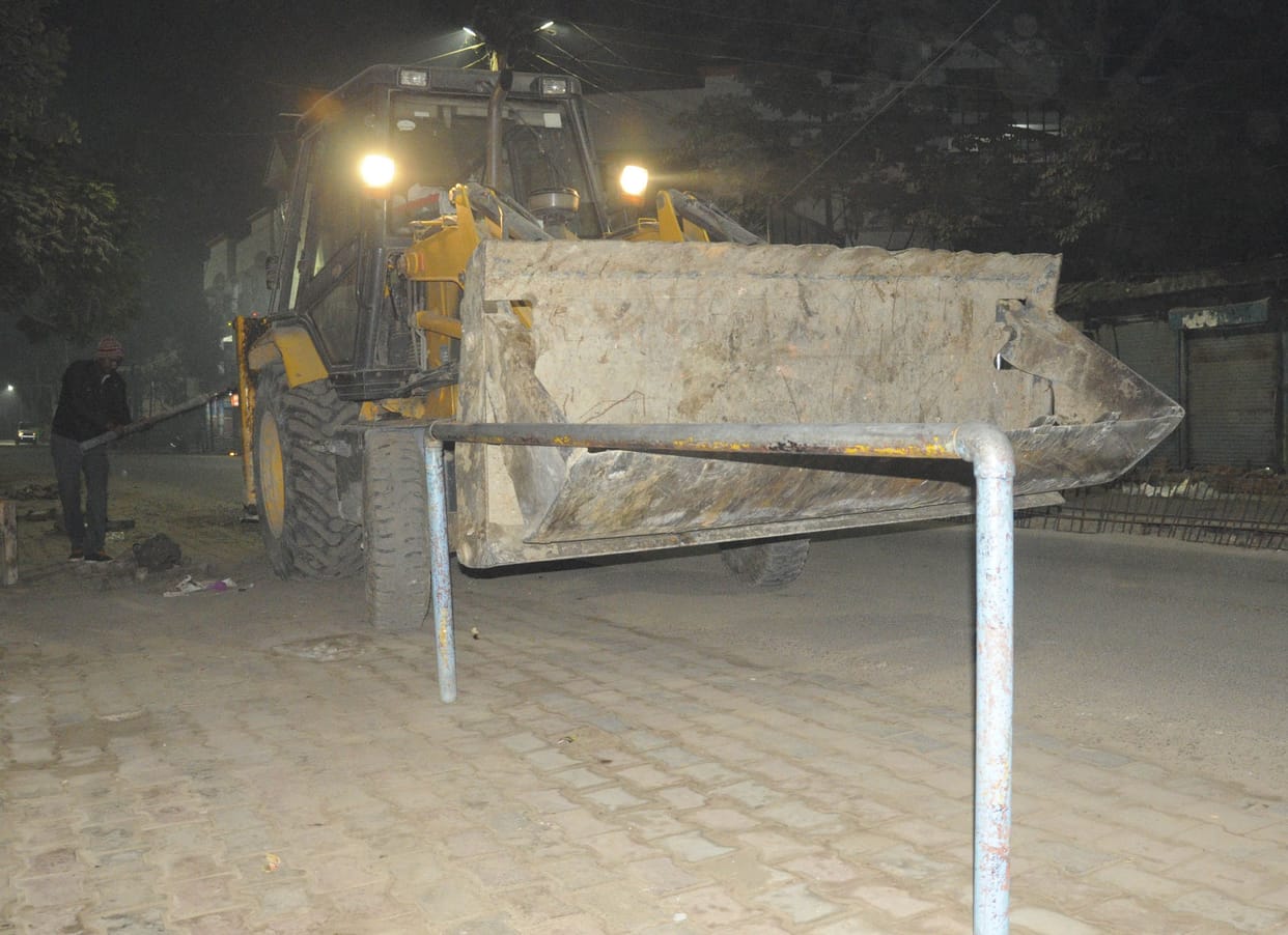 Shopkeepers will not get relief, road will be widened