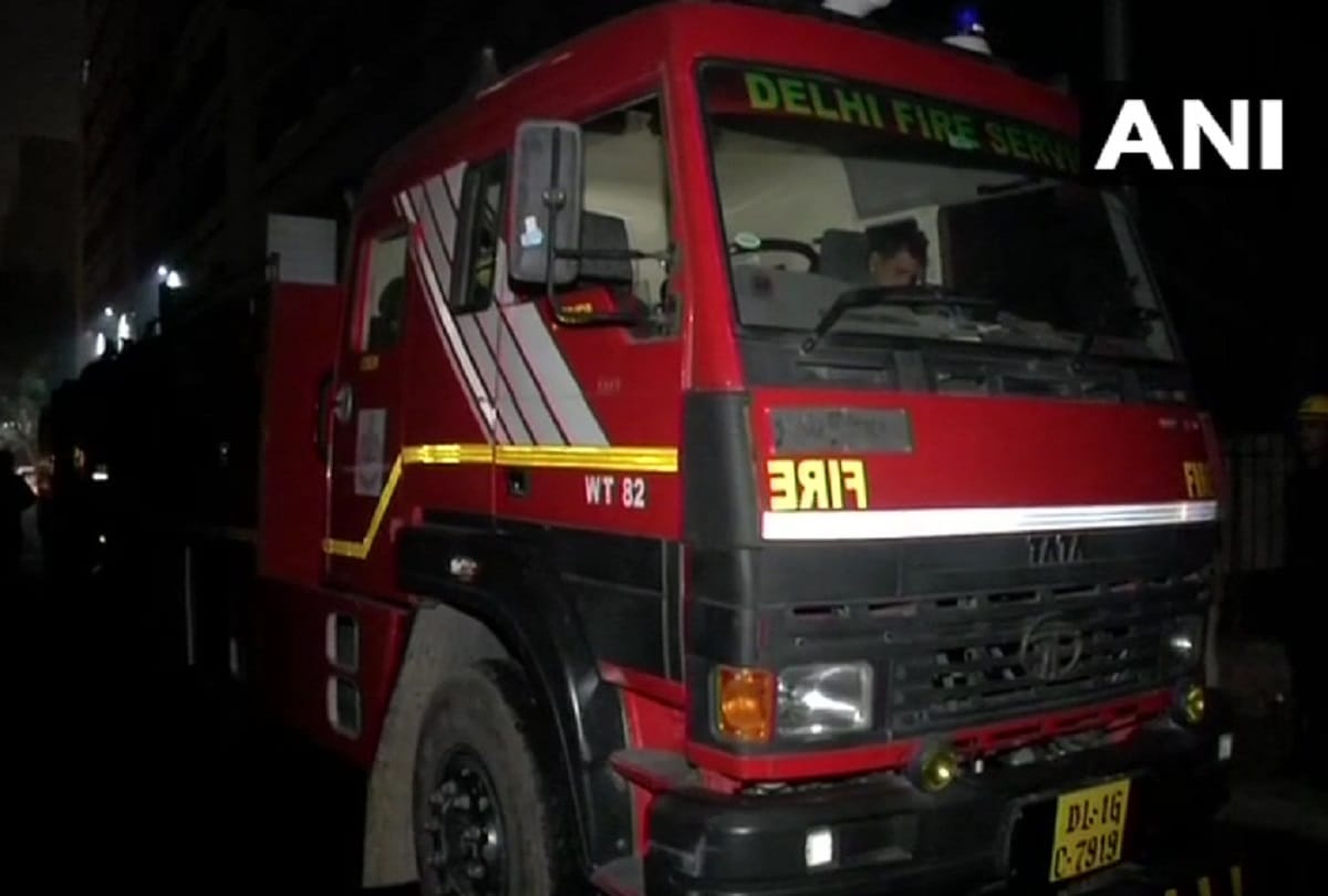 Fire has broken out in Bhikaji Cama Place delhi