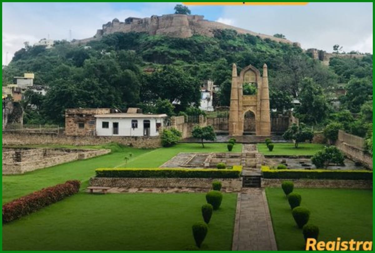 Cheapest Madhya Pradesh Tour Packages City Walk Festival in only 50 Rupees