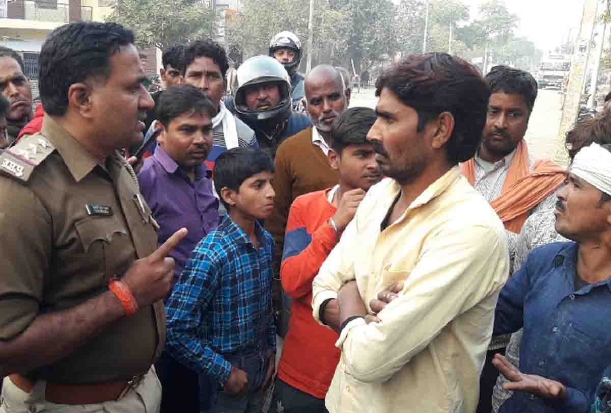 After Unnao case girl student kidnap in Auraiya