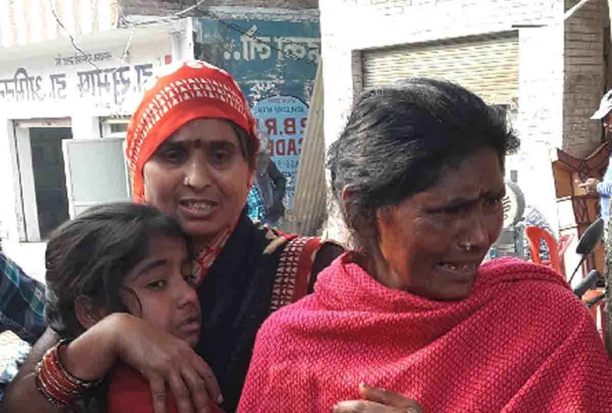 After Unnao case girl student kidnap in Auraiya