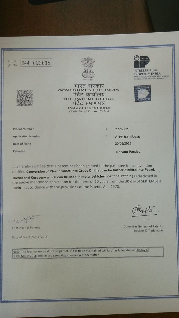 young scientist shivam pandey will make Petroleum material from plastic waste