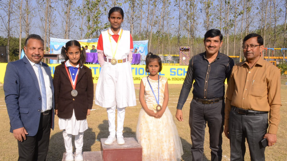 Students gave cultural presentation on sports day