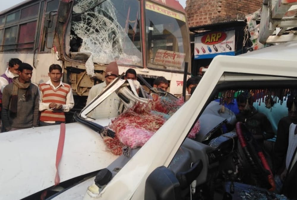 Accident on kheero raebareli path in Raebareli.