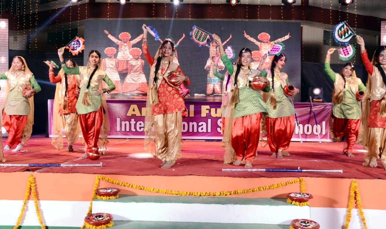Female students shouted down on folk songs