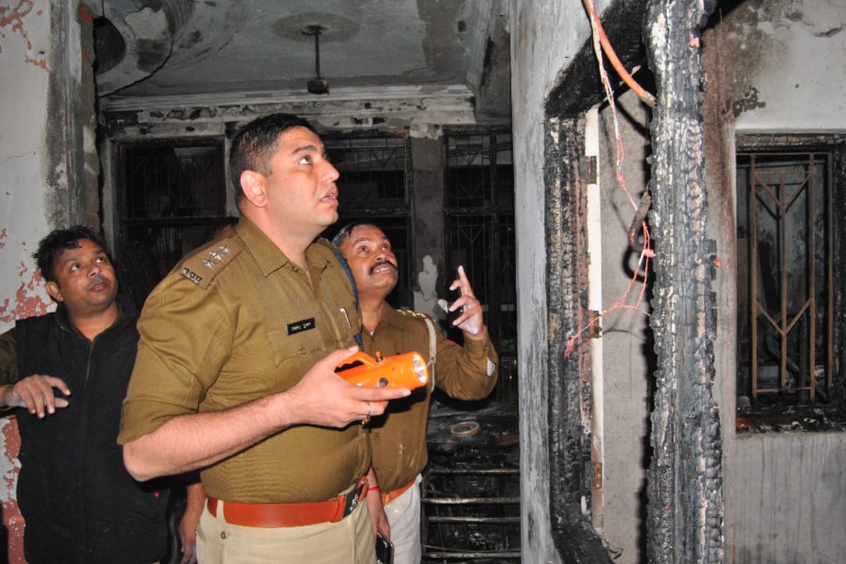 Fire in Delhi Anaj Mandi building, Rajesh Shukla rescued several people