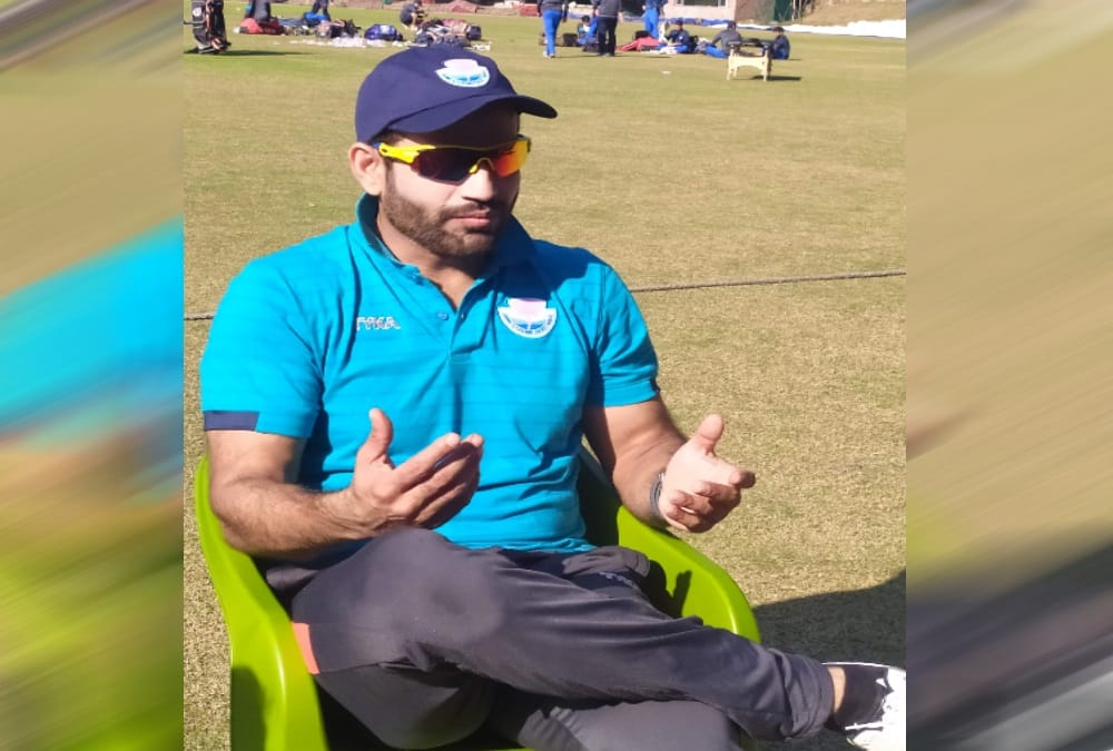 Cricketer Irfan Pathan wanted to kashmiri students promote in indian cricket team