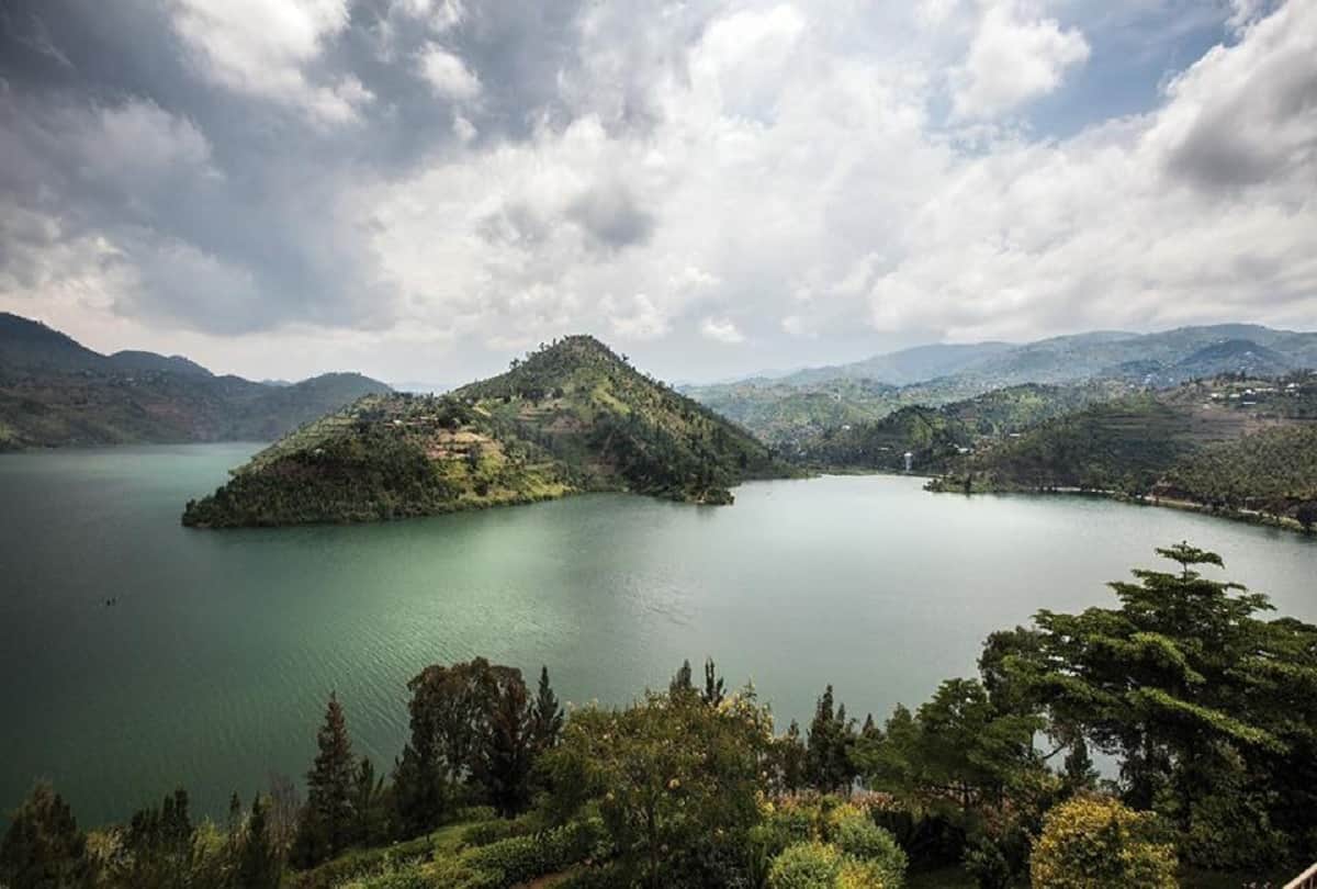 most dangerous lakes in the world that is very strange