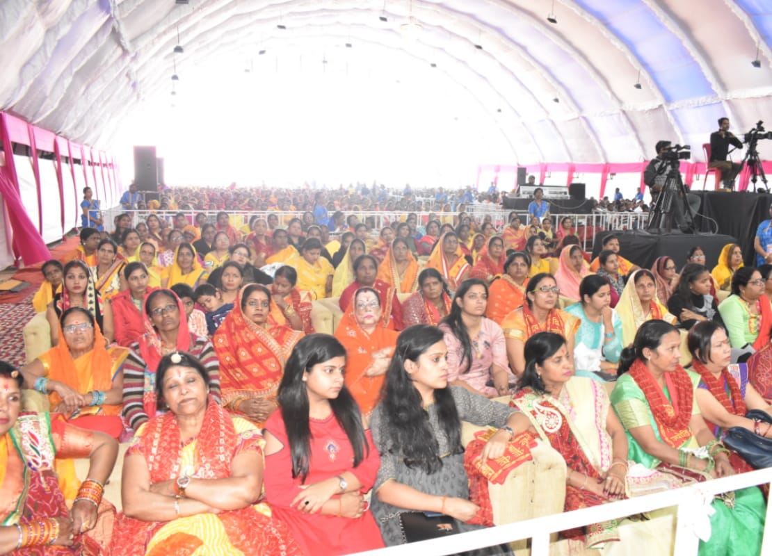 divya jyoti jagriti sansthan sadhvi aastha bharti starts bhagwat katha at champa park gorakhpur