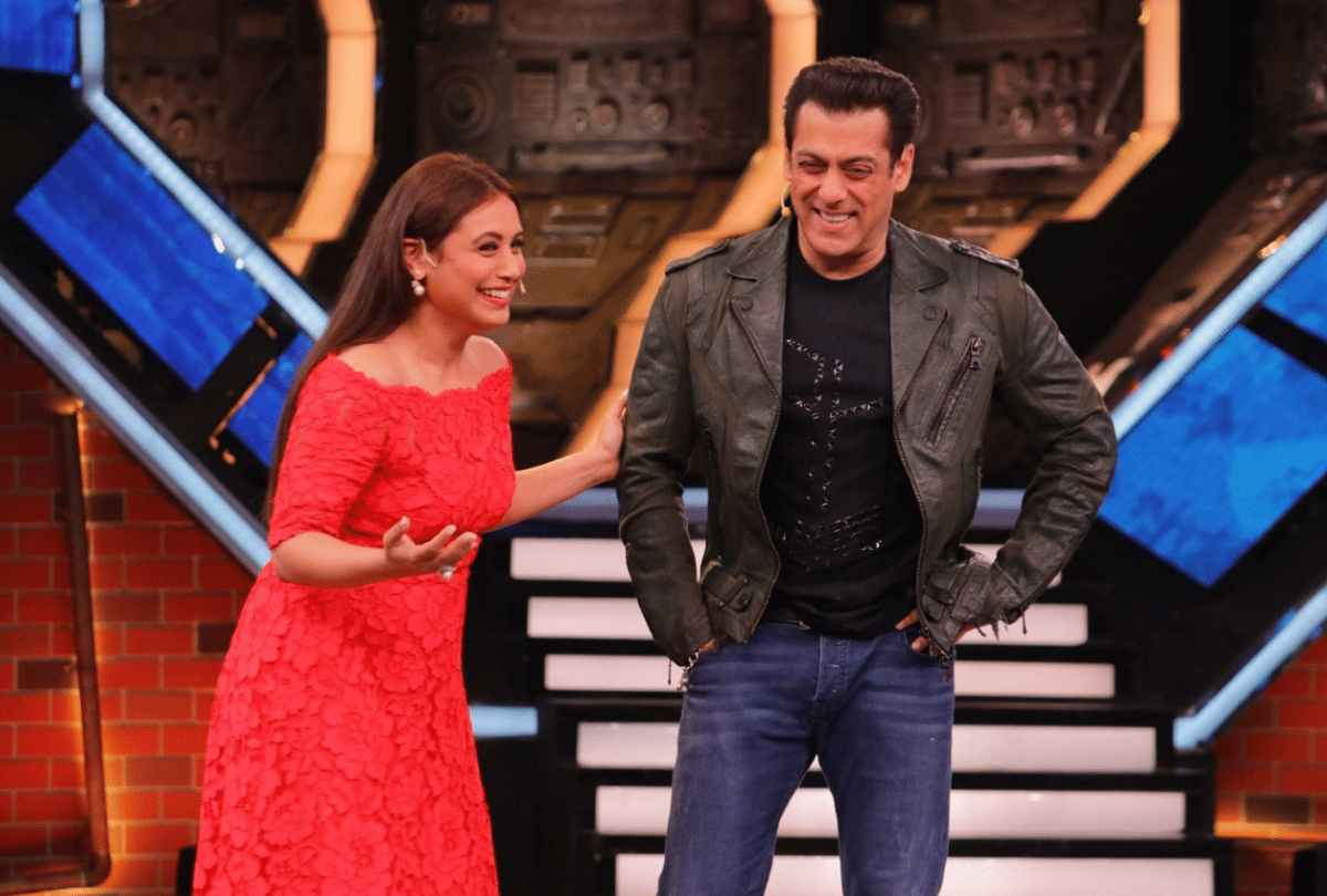 Bigg boss 13 salman khan Rani Mukerji promoted Mardaani 2 and dabangg 3 star cast also reached