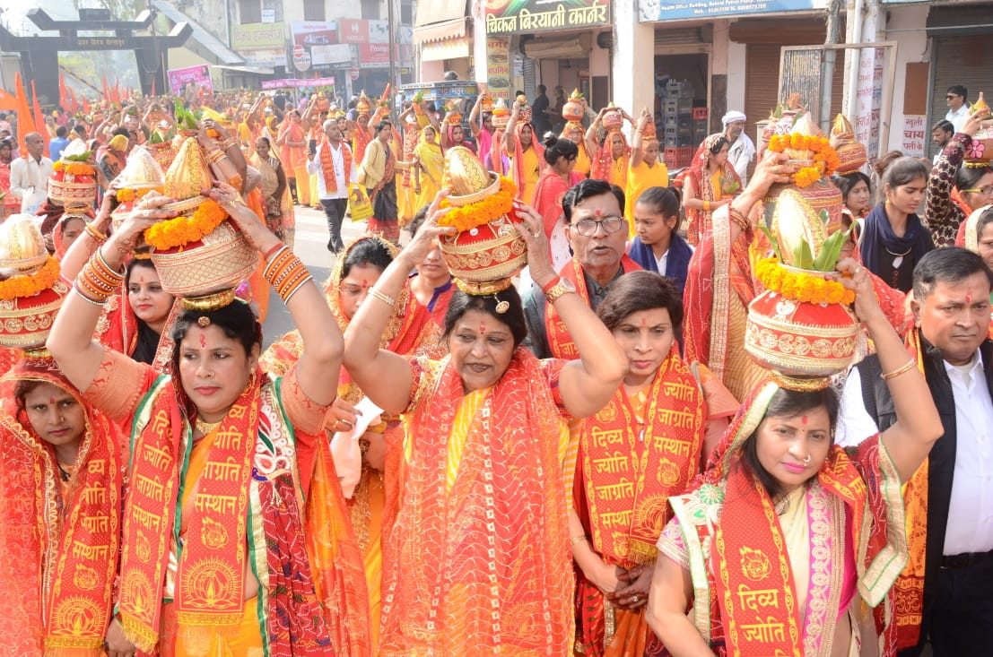 divya jyoti jagriti sansthan sadhvi aastha bharti starts bhagwat katha at champa park gorakhpur