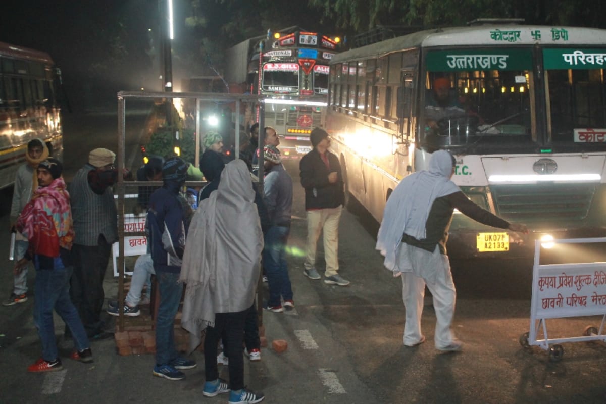 entry tax at several points in Meerut cantt  create heavy jam in City