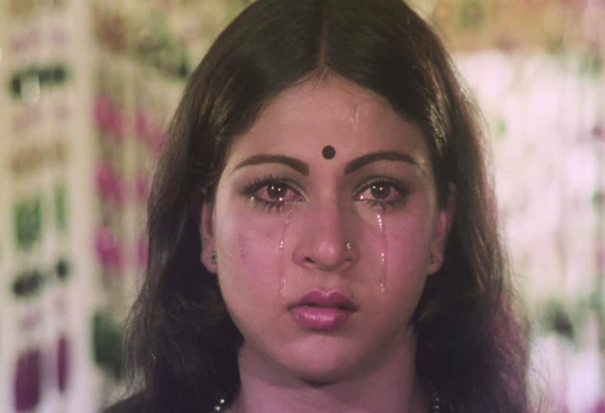 Rati Agnihotri Birthday She Files Domestic Violence Case Against Husband after 30 years Of Marriage