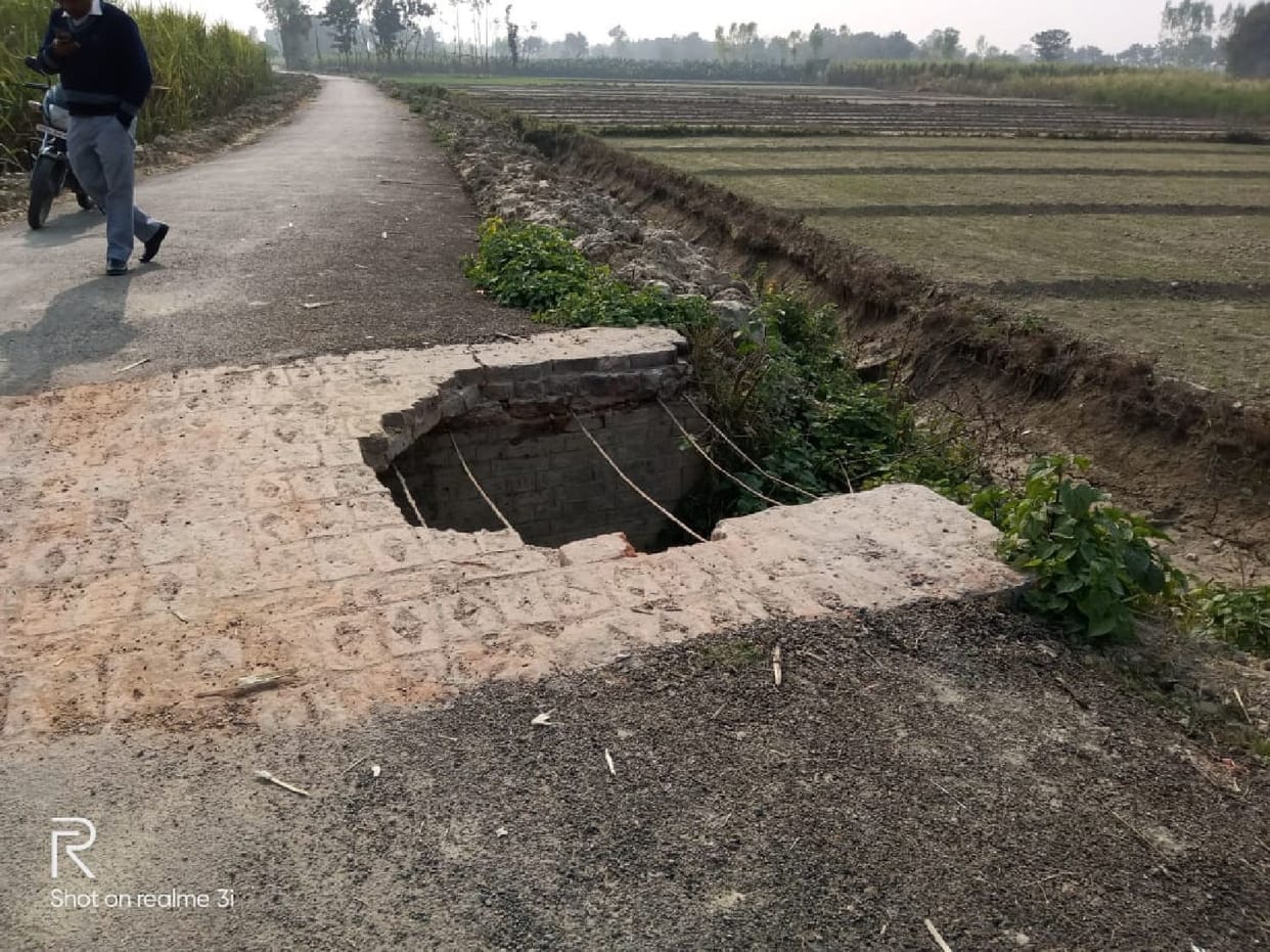 Culvert broken, people have problems in traffic