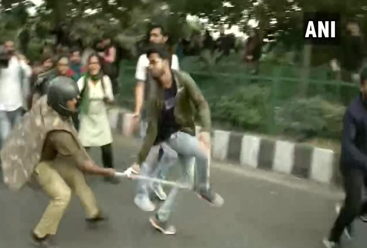 JNU students and teachers calls march to Parliament house police force ready
