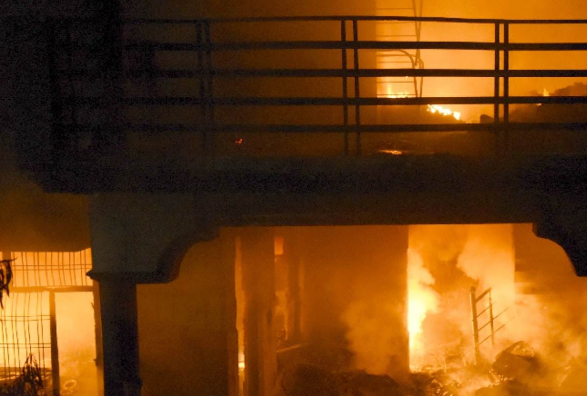 safety standards incomplete in factories, apartments, schools and  markets in lucknow
