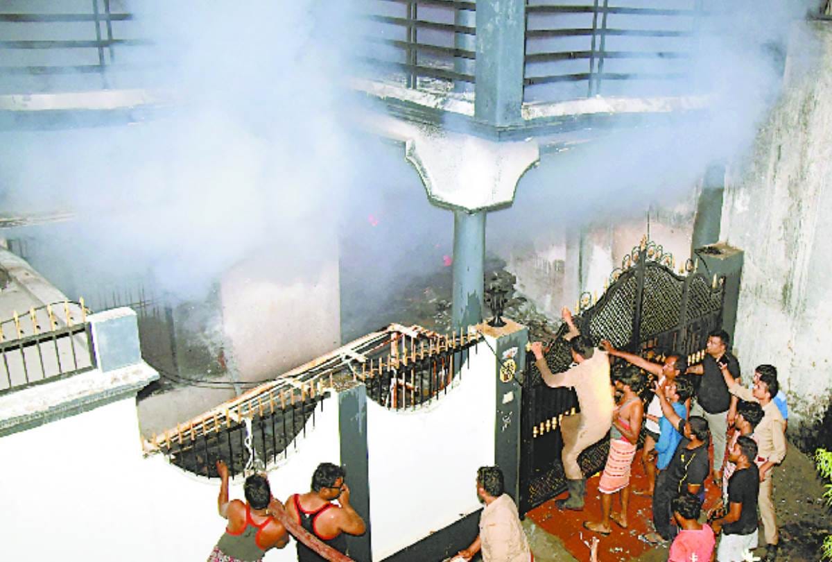 safety standards incomplete in factories, apartments, schools and  markets in lucknow