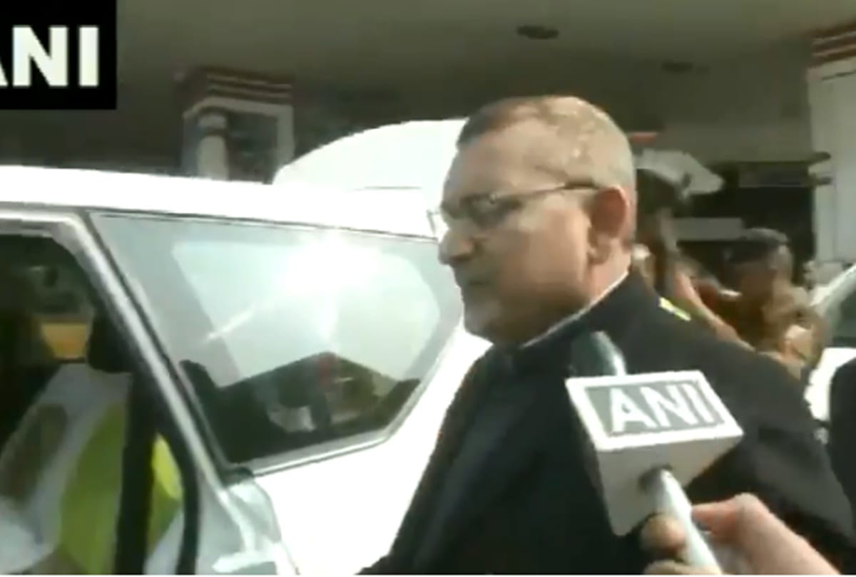 Bihar DGP Gupteshwar Pandey evades question on law and order situation in State
