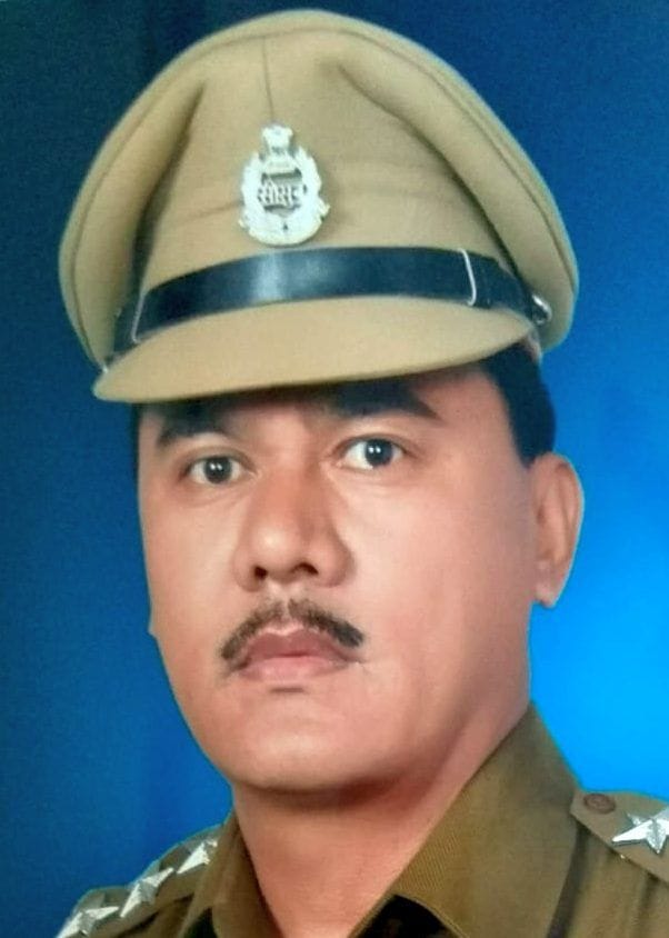 Inspector Bora of Gobargarh received the Director General Gold Medal