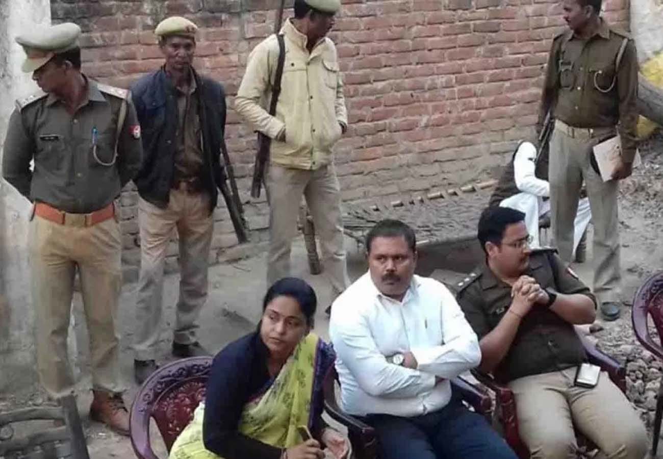 gang misdeed victim hang herself when did not get justice in kanpur dehat