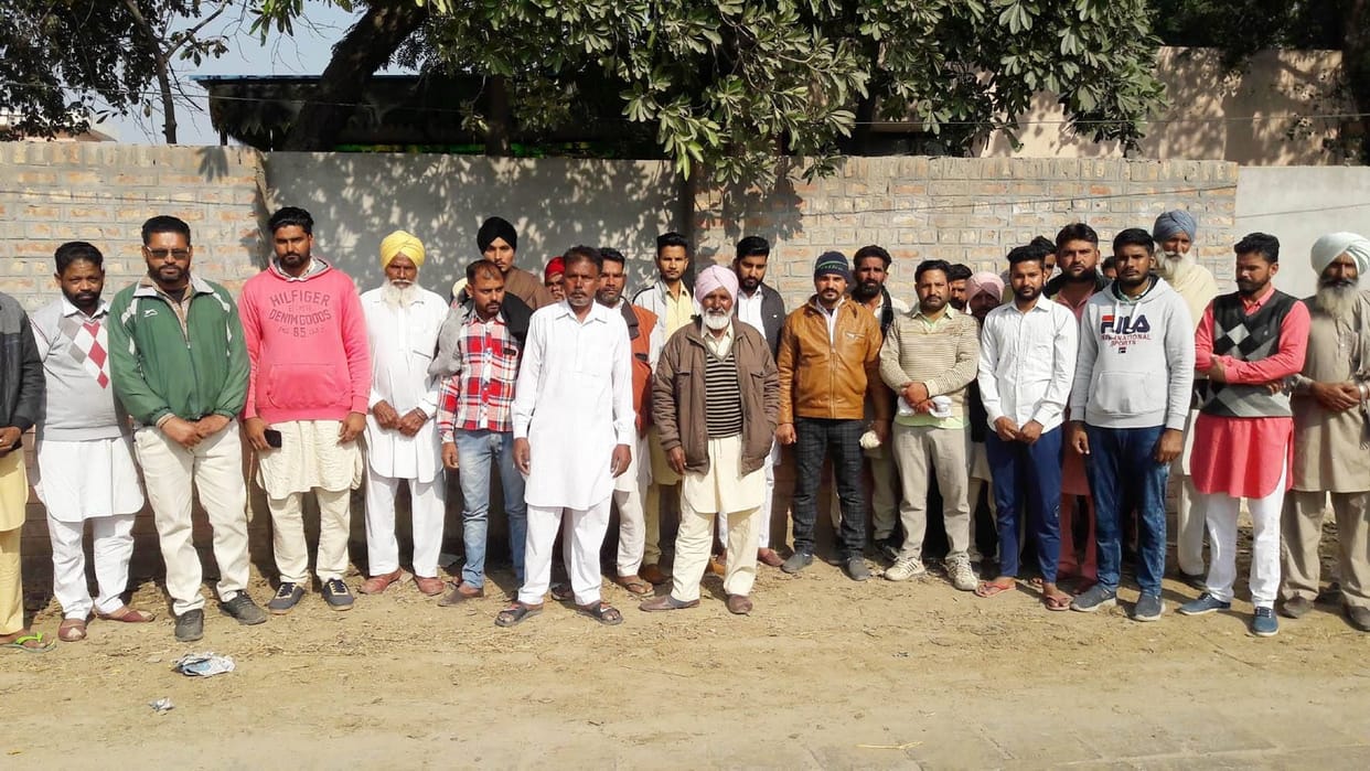 death of women and two child, villegers meet police officers, fatehabad