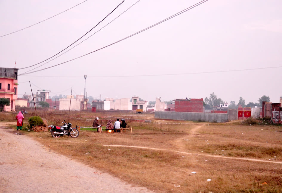 How many illegal colonies and construction are there, officials unknown