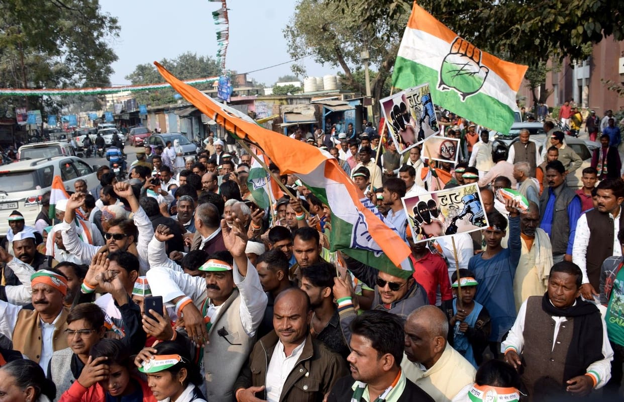 Congress takes out anger march against rising crime